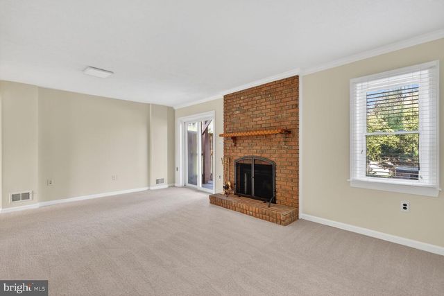 6587 ZOYSIA CT, Alexandria, VA 22312