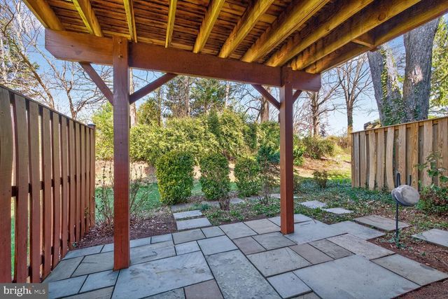 6587 ZOYSIA CT, Alexandria, VA 22312