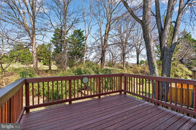 6587 ZOYSIA CT, Alexandria, VA 22312