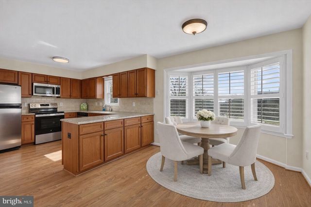 6587 ZOYSIA CT, Alexandria, VA 22312