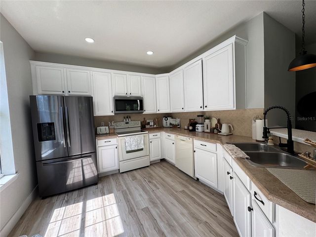 7544 RED MILL CIRCLE, New Port Richey, FL 34653