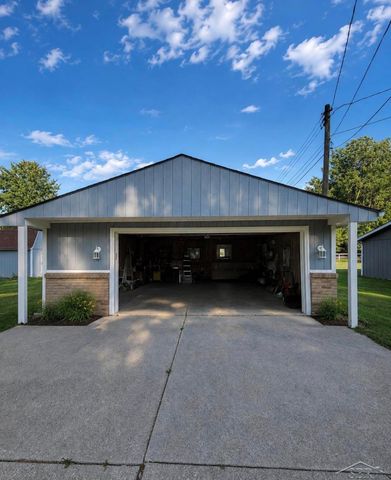 21991 Huron River Drive, Huron Twp, MI 48164
