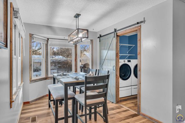 3101 SW 32nd St, Topeka, KS 66614