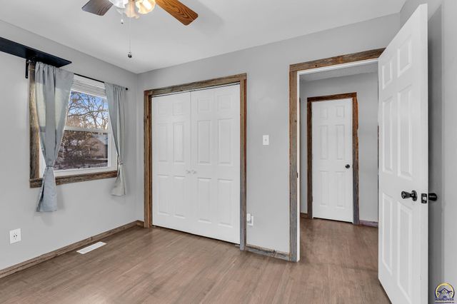 3101 SW 32nd St, Topeka, KS 66614