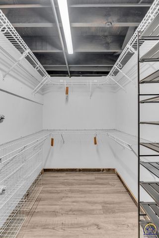 3101 SW 32nd St, Topeka, KS 66614