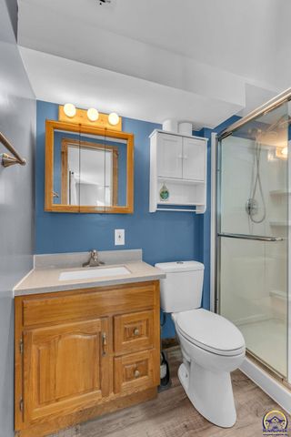 3101 SW 32nd St, Topeka, KS 66614