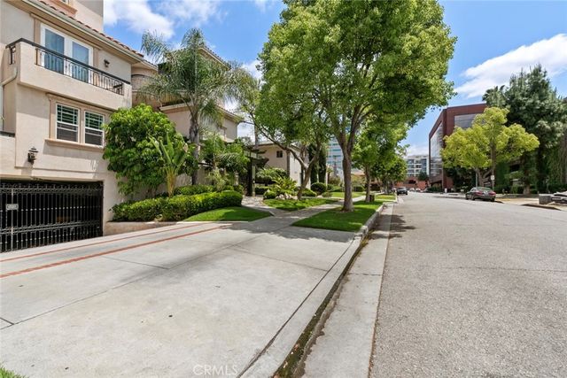 333 Milford Street 105, Glendale, CA 91203