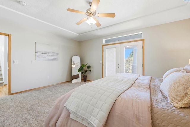 21411 S Clodfelter, Kennewick, WA 99338