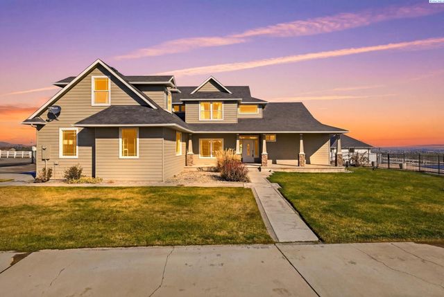 21411 S Clodfelter, Kennewick, WA 99338