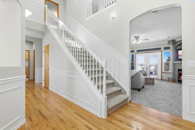 21411 S Clodfelter, Kennewick, WA 99338