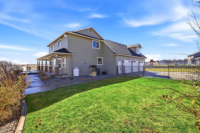 21411 S Clodfelter, Kennewick, WA 99338