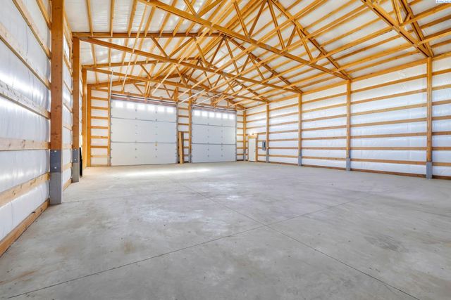 21411 S Clodfelter, Kennewick, WA 99338