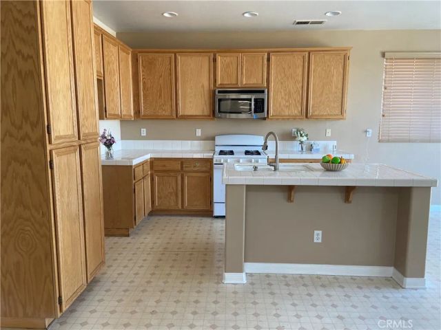 11794 Forest Park, Victorville, CA 92392