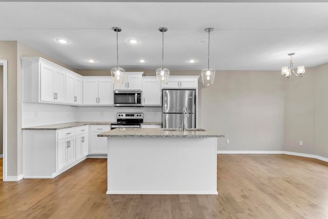 876 E Ozark Jubilee Road, Nixa, MO 65714