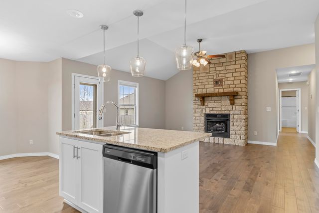 876 E Ozark Jubilee Road, Nixa, MO 65714