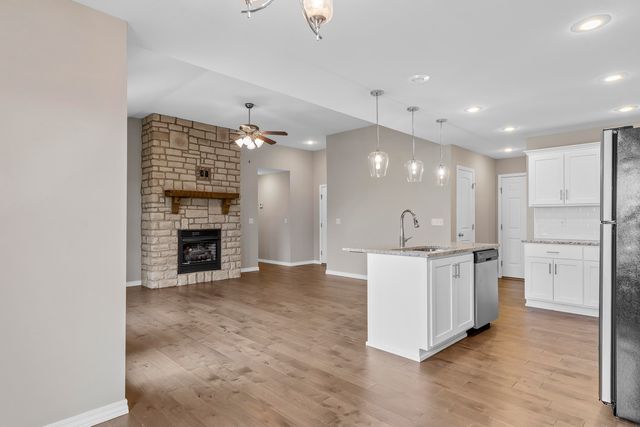 876 E Ozark Jubilee Road, Nixa, MO 65714