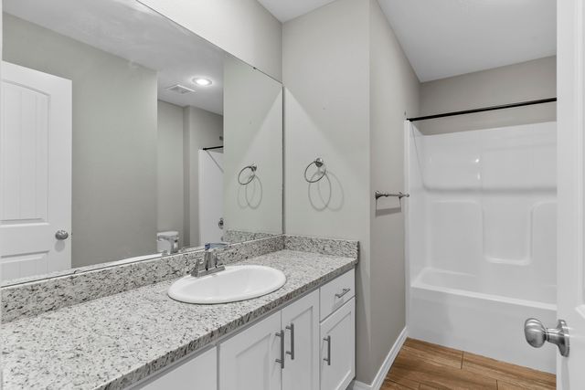 876 E Ozark Jubilee Road, Nixa, MO 65714