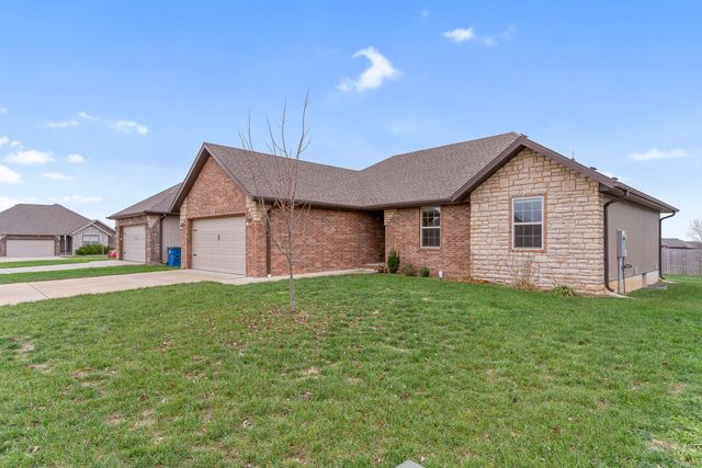 876 E Ozark Jubilee Road, Nixa, MO 65714