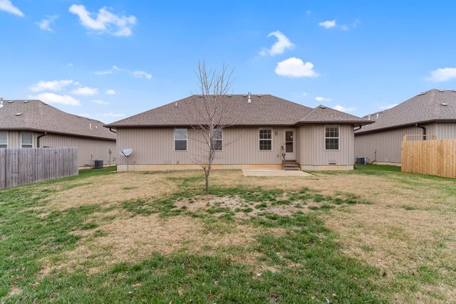 876 E Ozark Jubilee Road, Nixa, MO 65714