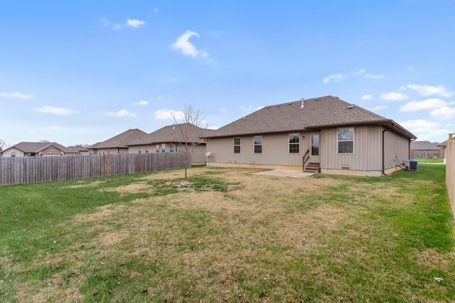 876 E Ozark Jubilee Road, Nixa, MO 65714