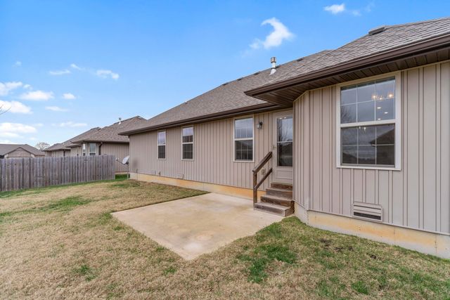 876 E Ozark Jubilee Road, Nixa, MO 65714