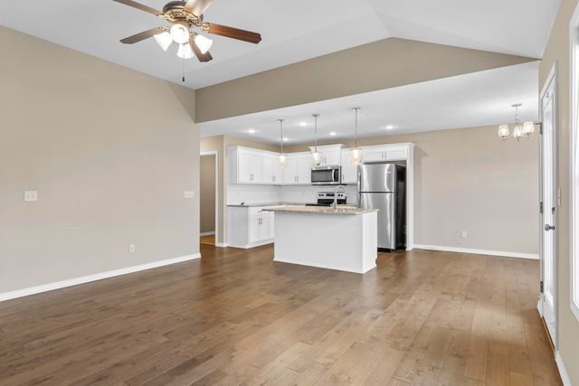 876 E Ozark Jubilee Road, Nixa, MO 65714