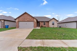 876 E Ozark Jubilee Road, Nixa, MO 65714