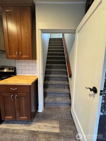 2520 Eureka Avenue, Centralia, WA 98531