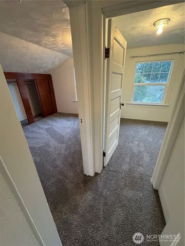 2520 Eureka Avenue, Centralia, WA 98531