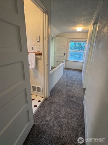 2520 Eureka Avenue, Centralia, WA 98531