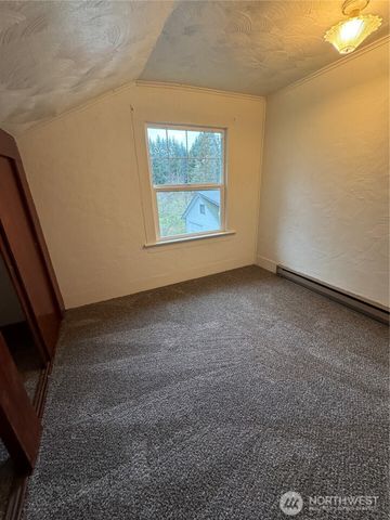 2520 Eureka Avenue, Centralia, WA 98531