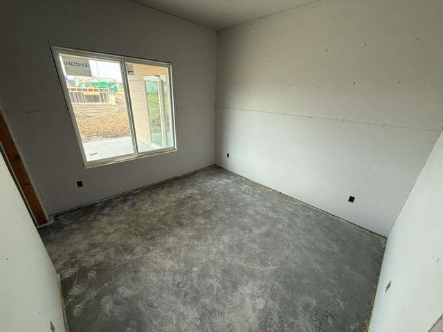 5079 N Toben Dr., Bel Aire, KS 67226