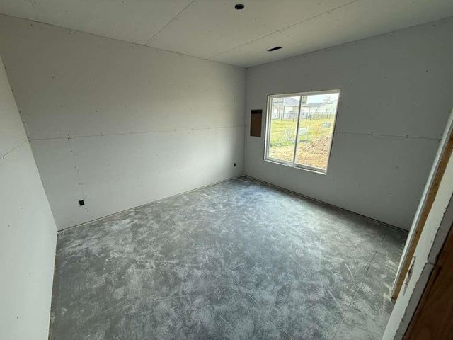 5079 N Toben Dr., Bel Aire, KS 67226