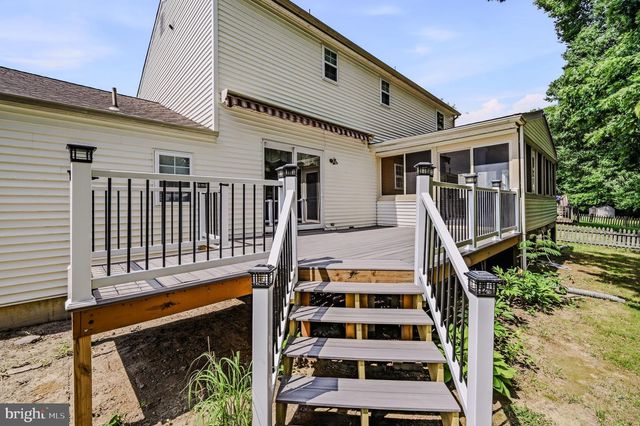 102 AVIGNON CT, Newark, DE 19702