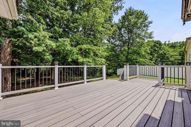 102 AVIGNON CT, Newark, DE 19702