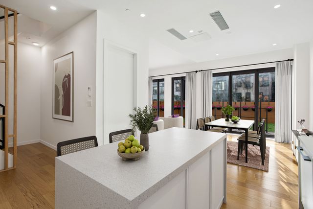 54 DUPONT Street TH1, New York City, NY 11222