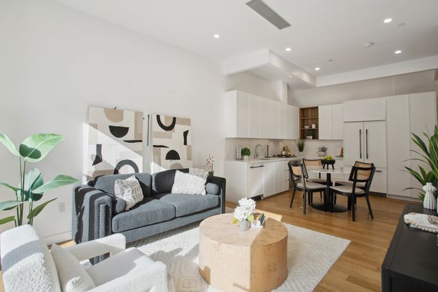 54 DUPONT Street TH1, New York City, NY 11222