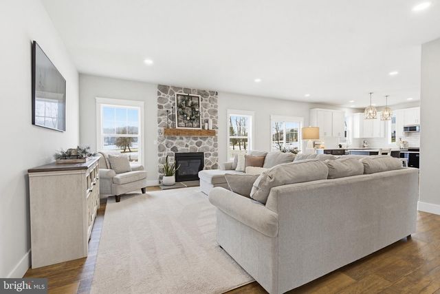 101 DARLINGTON CT, New Providence, PA 17560