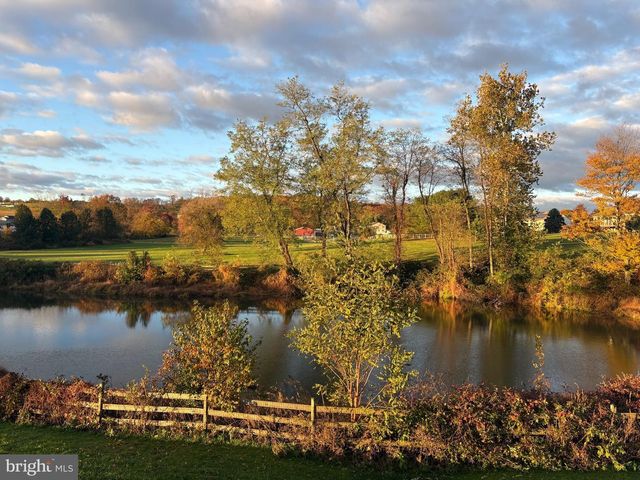 101 DARLINGTON CT, New Providence, PA 17560