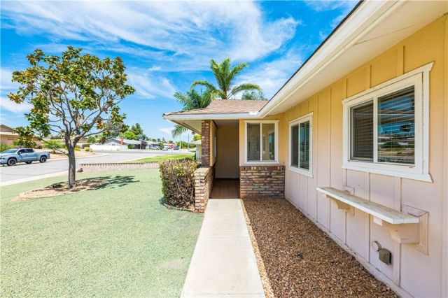 28030 Radford Drive, Menifee, CA 92586