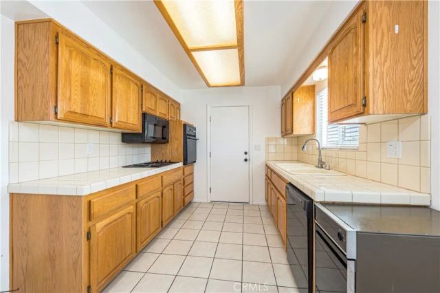 28030 Radford Drive, Menifee, CA 92586