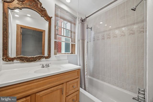 1205 4TH ST NW, Washington, DC 20001