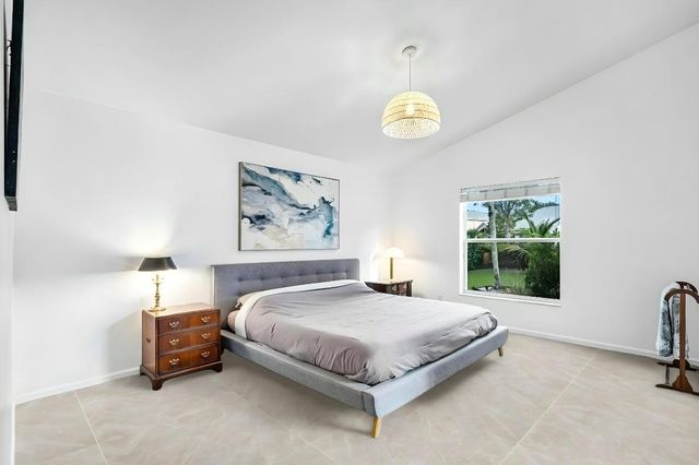 1643 Oak Berry Circle, Wellington, FL 33414