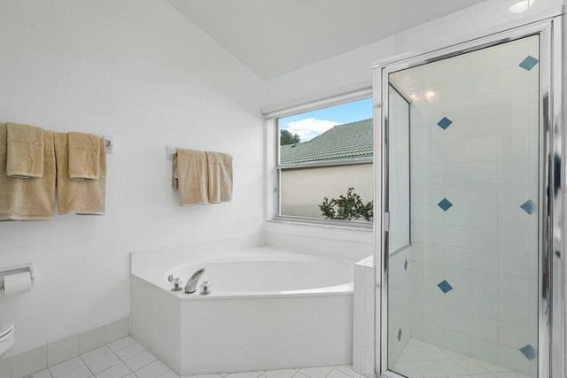 1643 Oak Berry Circle, Wellington, FL 33414