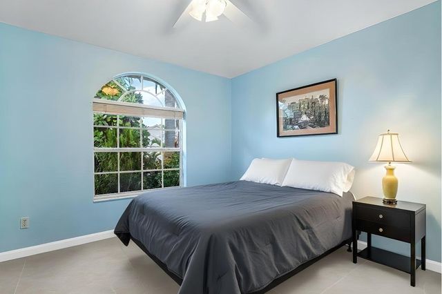 1643 Oak Berry Circle, Wellington, FL 33414