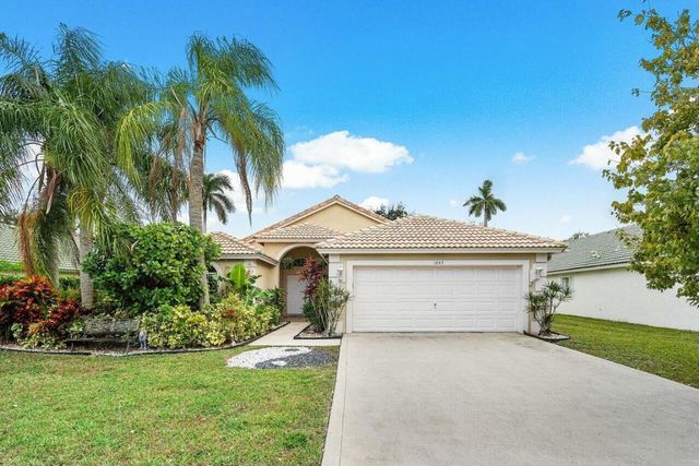 1643 Oak Berry Circle, Wellington, FL 33414
