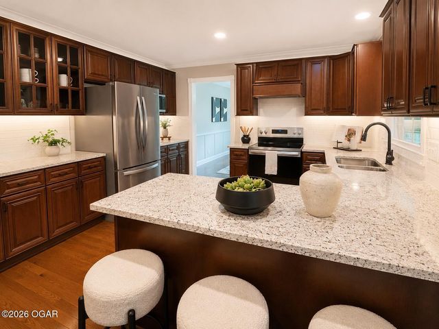 2829 W Ellison Drive, Springfield, MO 65810