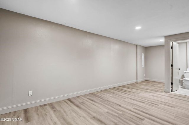 2829 W Ellison Drive, Springfield, MO 65810