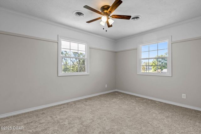 2829 W Ellison Drive, Springfield, MO 65810