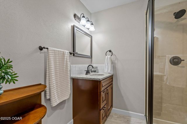 2829 W Ellison Drive, Springfield, MO 65810